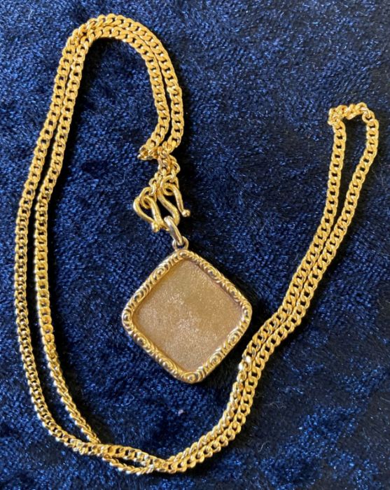 Gold Chinese pendant tested as 15ct on a gold chain tested as 18ct. Total weight 11.9g, chain length - Image 2 of 2
