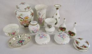 Small collection of items including Royal Albert 'Old Country Roses' and 'Moss Rose' - Midwinter