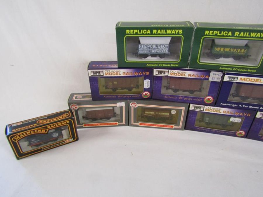 14 x boxed 00 gauge rolling stock includes Mainline, Replica Railways, Dapol etc also a Hornby G.W.R - Image 2 of 8