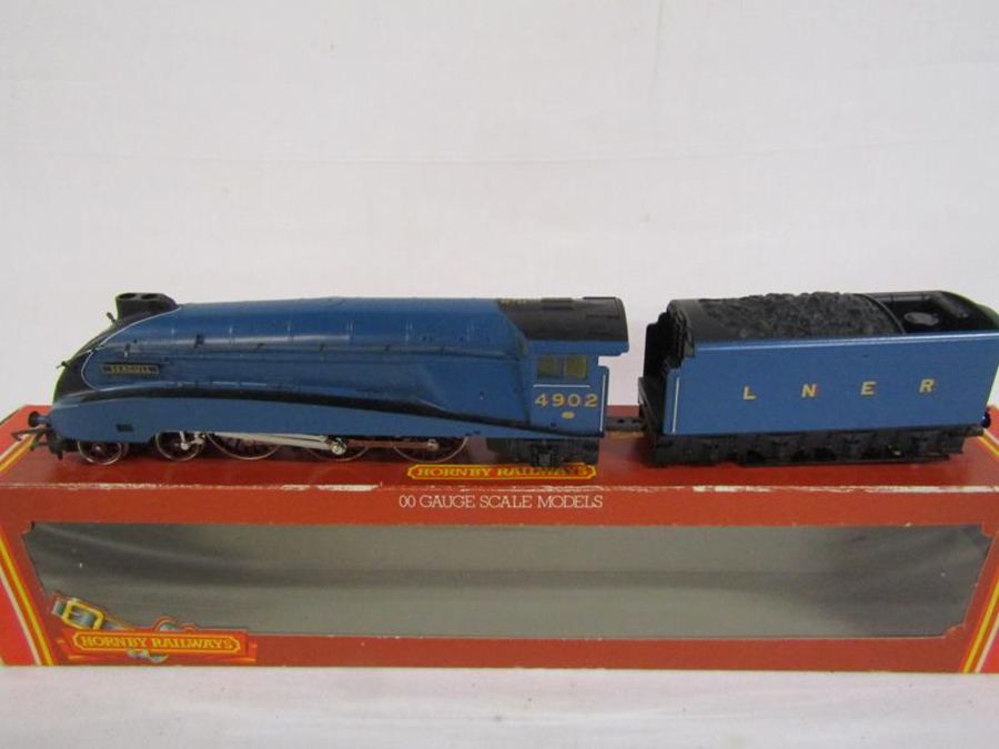 4 x Hornby 00 gauge Southern 795 R.154 S.R. Loco Sir Dinadan - 4472 L.N.E.R Class A1 Flying Scotsman - Image 2 of 7