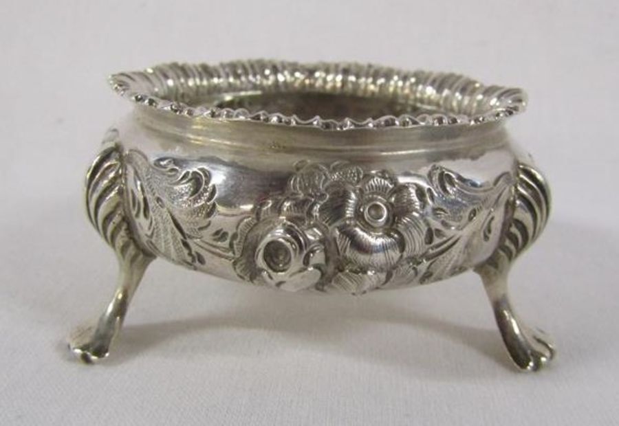 Daniel & John Wellby 1894 London silver small footed dish - F H Adams & Co 1929 small monogramed ' - Image 2 of 6
