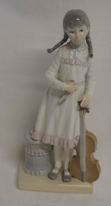 Small mantel clock Ht 23cm W 18cm D 9.5cm & a Lladro figure of a girl with a cello (bow broken) - Image 2 of 5