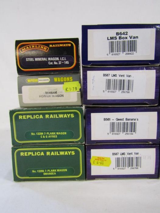 14 x boxed 00 gauge rolling stock includes Mainline, Replica Railways, Dapol etc also a Hornby G.W.R - Image 7 of 8