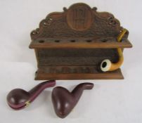 Wooden pipe holder with monogram, 2 cases and a ceramic calabash style pipe