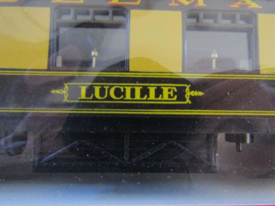 5 x Hornby 00 gauge carriages M37794 - Car No8 - Belinda - Cynthia - R229 Lucille Pullman car - - Image 6 of 8