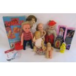 Collection of dolls to include Palitoy Tippy Tumble with box and instructions, Palitoy dolls