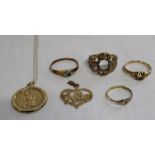 18ct gold ring 2.1g, 9ct gold Nan pendant , two 9ct gold rings 4.1g (stones missing) & tested as