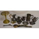 Pewter & brassware including tankards & horse brasses etc