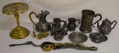 Pewter & brassware including tankards & horse brasses etc