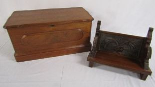 Wooden storage trunk approx. 45.5cm x 22cm x 22cm with key and small book trough