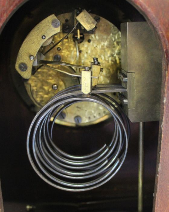 Edwardian Napoleon hat mahogany mantel clock with silver dial - Image 2 of 3