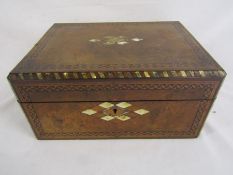 Wooden box with mother of pearl inlay approx. 30cm x 22.5cm x 14cm