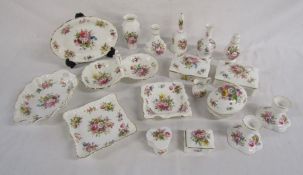 Hammersley 'Howard Sprays' collectables (one dish repaired)