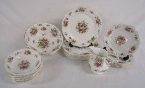 Hammersley 'Howard Sprays' dinner plates, plates and bowls