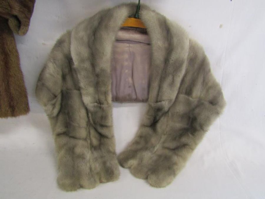 Fur coat and 2 fur stoles grey one with lined collar - Image 2 of 6