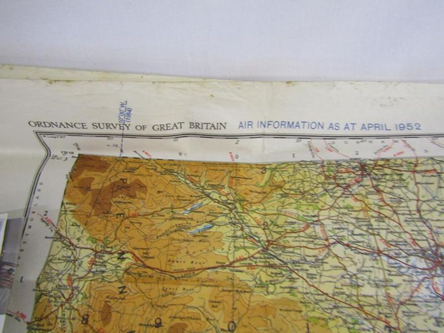 Collection of guides and maps including Collin's standard map of London - Image 6 of 7