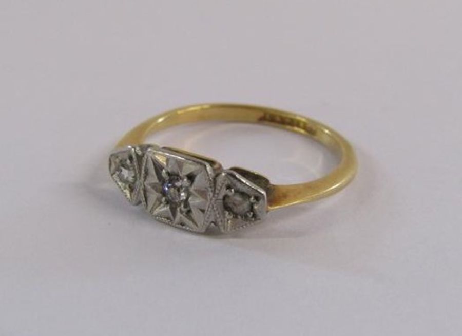 18ct gold diamond ring - ring size H - total weight 1.91g