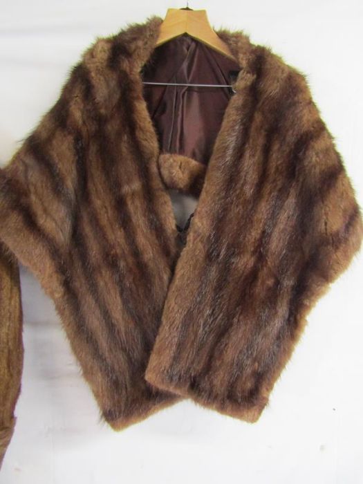 Fur coat and 2 fur stoles grey one with lined collar - Image 4 of 6