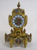 Medaille de Bronze S Marti et Cie - Gilded bronze mantel clock with Knights, swords and shields