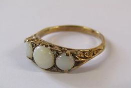 9ct gold opal and diamond ring - ring size O - total weight 2.8g