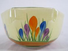 Clarice Cliff Bizarre 'Crocus' hexagonal bowl approx. 20cm dia