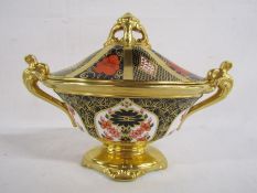 Royal Crown Derby 1128 Imari pattern lidded dish/urn approx. 14cm high (with lid) - 19cm w