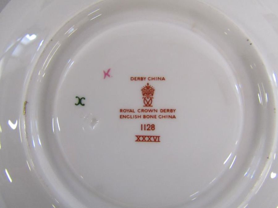 Royal Crown Derby 1128 Imari pattern 4 tea cups and saucers - Image 3 of 3