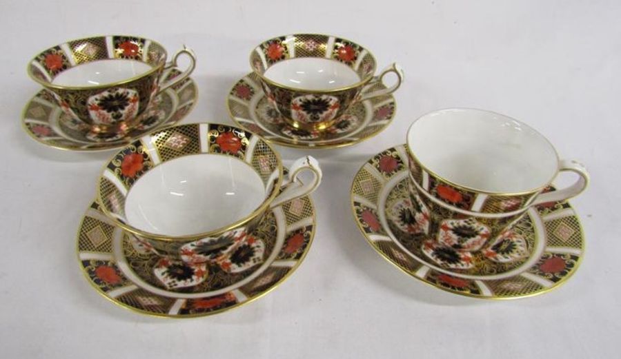 Royal Crown Derby 1128 Imari pattern 4 tea cups and saucers