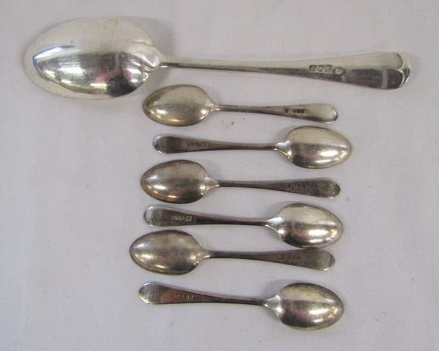 Cooper Brother & Sons 1918 Sheffield silver silver teaspoons and London silver serving spoon - Image 2 of 5