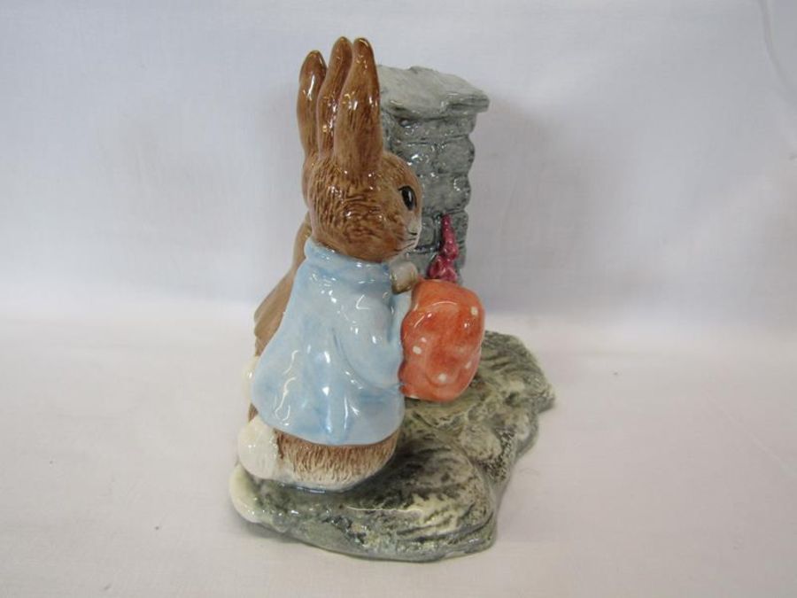 3 Beswick Beatrix Potter tableaus: Mittens Tom Kitten & Moppet (Annual Collectors piece), Hiding - Image 5 of 16