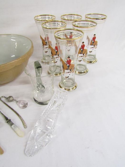 Gold rimmed glasses with hunt design, mixing bowl, alcoholic miniatures, Melbourne crystal shoe etc - Image 5 of 5