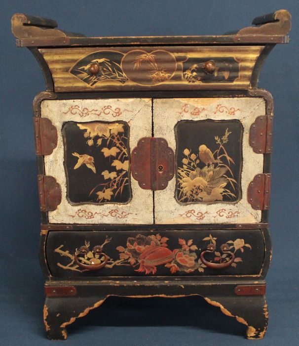 Late 19th / early 20th century Japanese lacquered table cabinet 35.5cm high