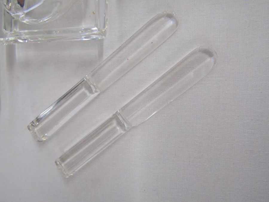 6 crystal individual butter dishes with butter knives (some chipped) - Image 3 of 3