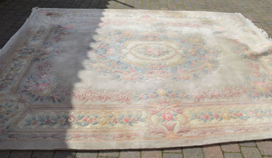 Large Chinese wool carpet 366cm by 274cm - Image 2 of 3