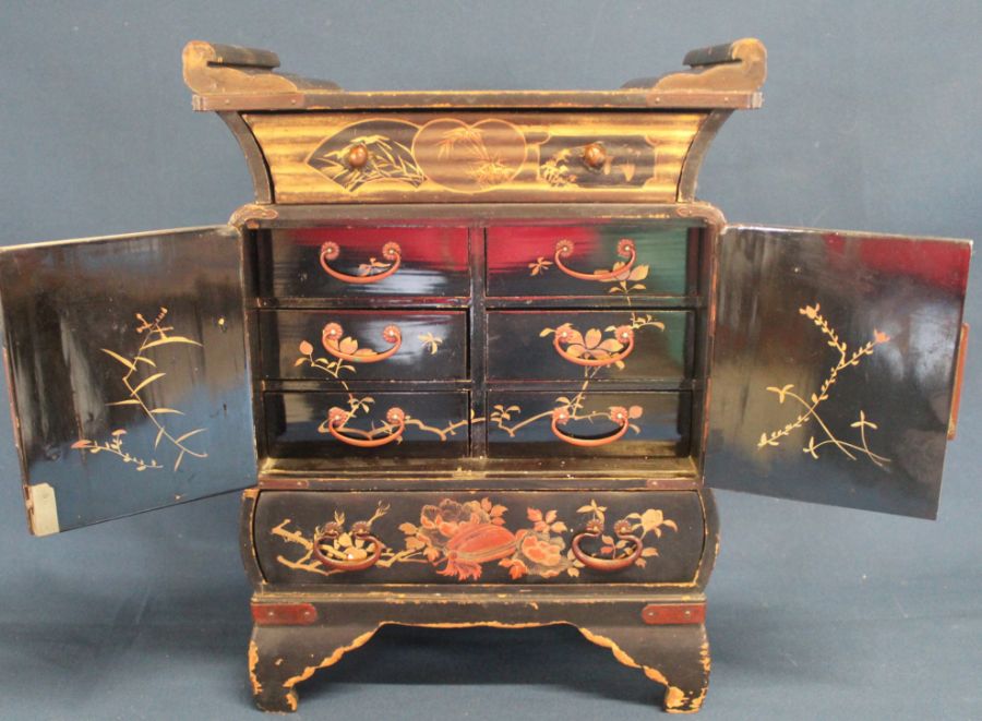 Late 19th / early 20th century Japanese lacquered table cabinet 35.5cm high - Image 2 of 4