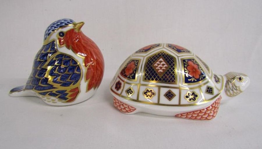 Royal Crown Derby paperweights - Robin and Imari Tortoise - Image 4 of 5