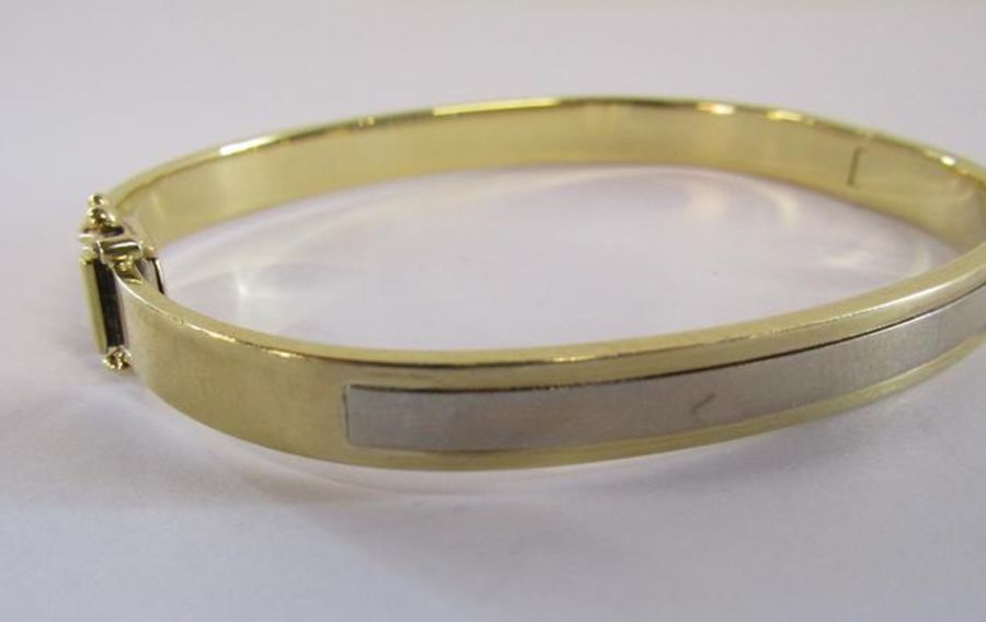 9ct gold bangle - total weight 12.14g - Image 4 of 4