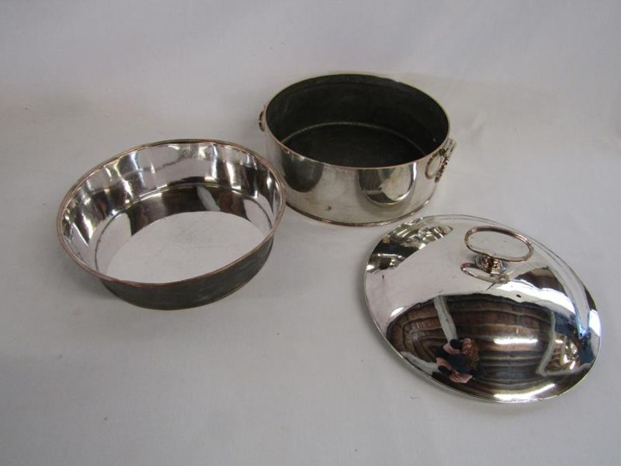 Collection of silver plate to include muffin warmer, ice bucket, carving rests, spoons etc - Image 9 of 9