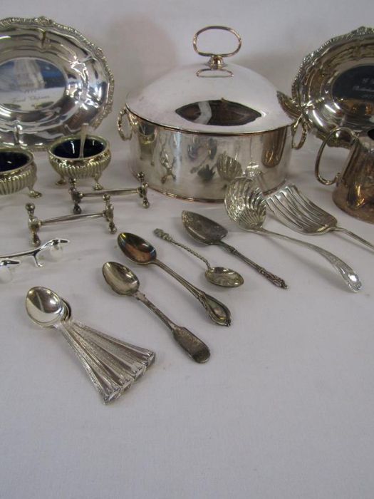 Collection of silver plate to include muffin warmer, ice bucket, carving rests, spoons etc - Image 3 of 9