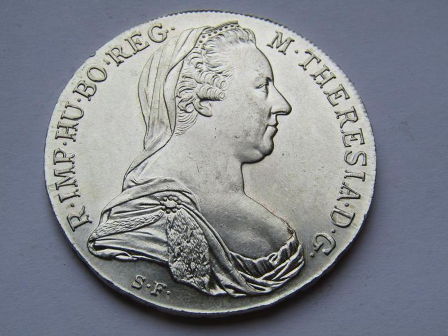 Collection of Queen Victoria and King George V and III coins includes 1893 one shilling, 1826 - Image 22 of 33