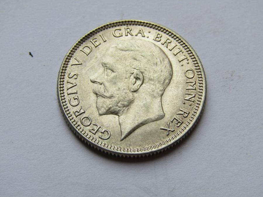 Collection of Queen Victoria and King George V and III coins includes 1893 one shilling, 1826 - Image 27 of 33