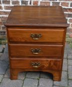 Small chest of drawers