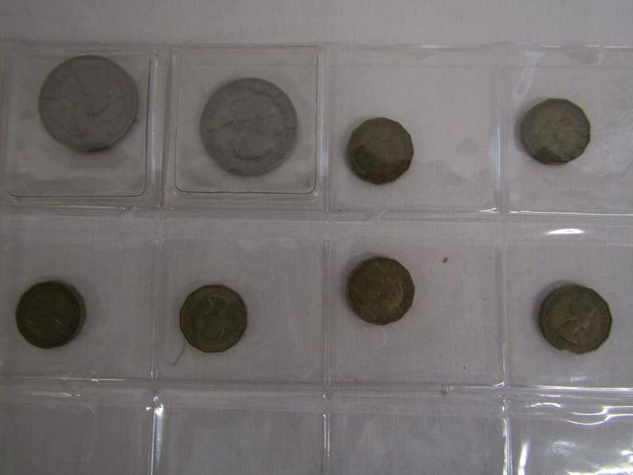 Collection of coins mostly Queen Elizabeth also includes Churchill - Image 8 of 15