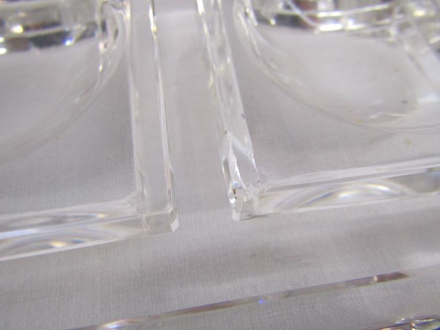 6 crystal individual butter dishes with butter knives (some chipped) - Image 2 of 3