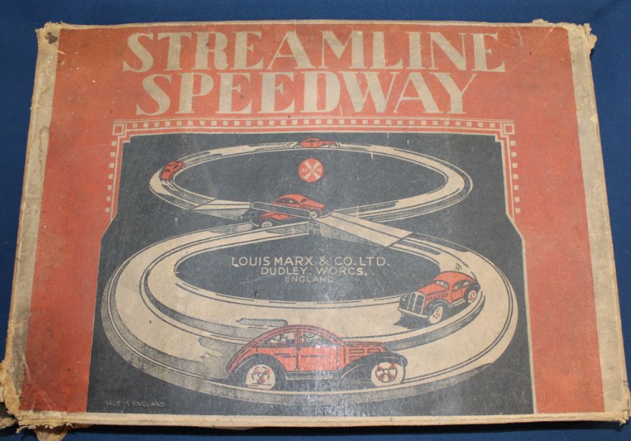 Louis Marx & Co Ltd tinplate Streamline Speedway racing set c 1946 - Image 2 of 3