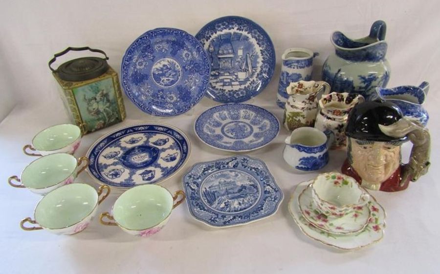 Blue and white plates to include Ringtons, Wedgwood, Spode Filigree plates also blue and white and