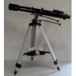 Saxon Refractor telescope, 700mm focal length, 70mm aperture, with 5 x 24 finder scope, 3 x 1.25"