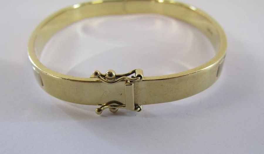 9ct gold bangle - total weight 12.14g - Image 3 of 4