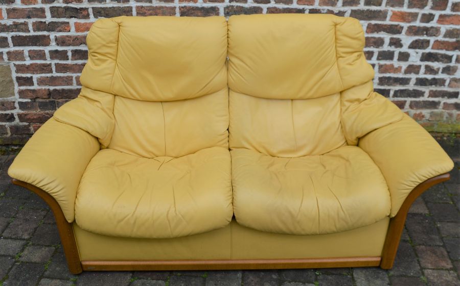 Mustard colour leather Stressless Ekornes 'Reno' recliner sofa