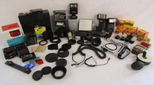 Mixed collection of camera accessories, Hanimex TZ2, Cobra Auto 150s, Agfatronic 250B, Starblitz